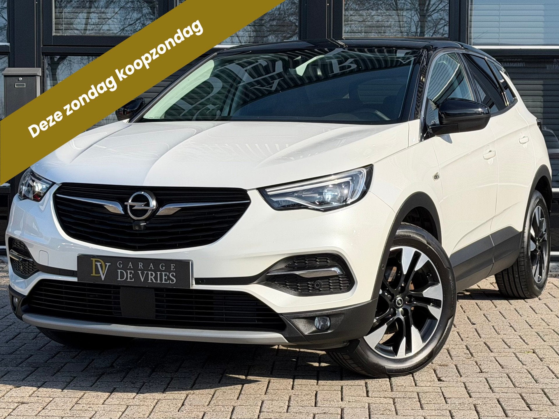 Opel Grandland X 1.6 Turbo Ultimate Aut Parelmoer 1600KG Tre, Auto's, Opel, Gebruikt, Zwart, 4 cilinders, 181 pk