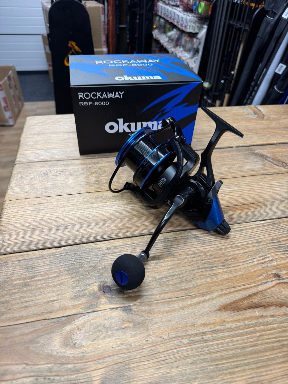 nieuwe okuma rockaway 8000 big pit longcast baitrunners, Watersport en Boten, Ophalen of Verzenden, Nieuw, Overige typen