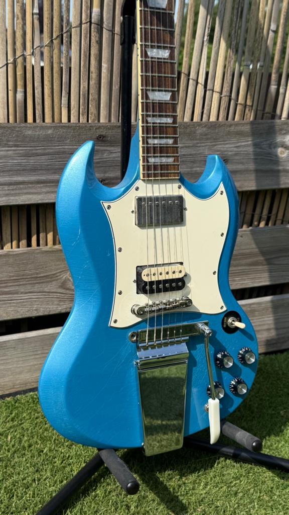 Epiphone Sg maestro vibrola “1964” Pelham blue 1 of 1, Muziek en Instrumenten, Ophalen of Verzenden, Gebruikt, Solid body, Epiphone