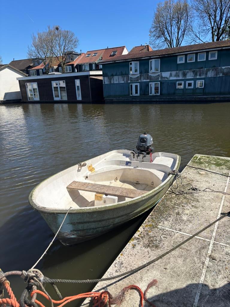 Bootje + 2,5 pk 4 takt Yamaha buitenboordmotor, Ophalen, Gebruikt, Minder dan 3 meter, Minder dan 70 pk