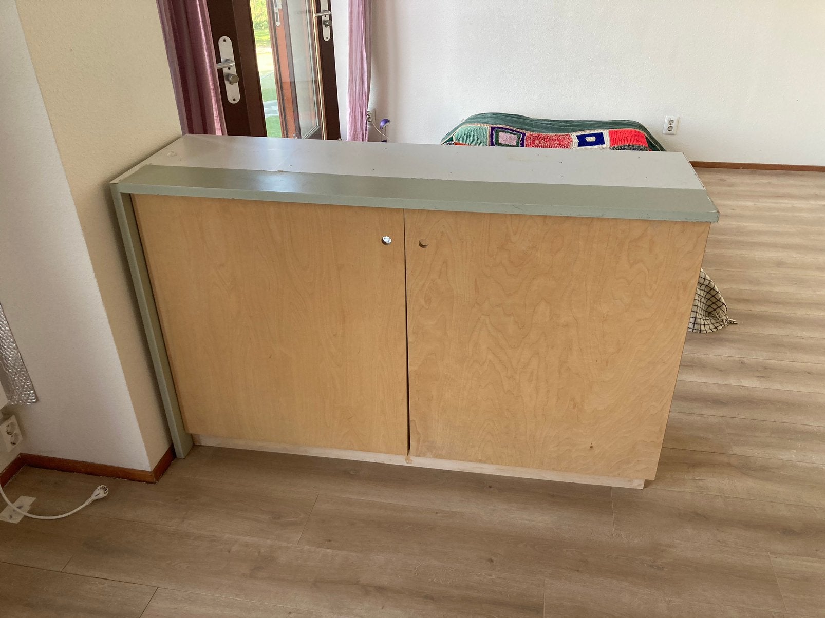 Gratis houten kledingkast / dressoir, Ophalen, Gebruikt, 100 tot 150 cm, 150 tot 200 cm