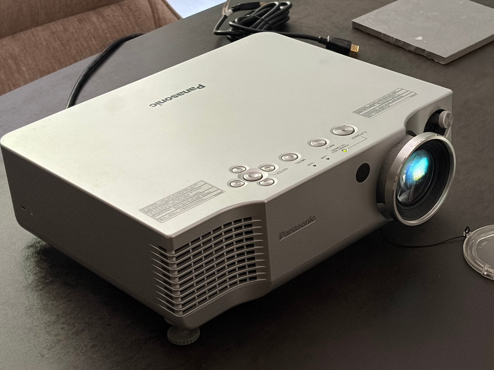 HD Beamer Panasonic, Audio, Tv en Foto, Beamers, Ophalen, Zo goed als nieuw