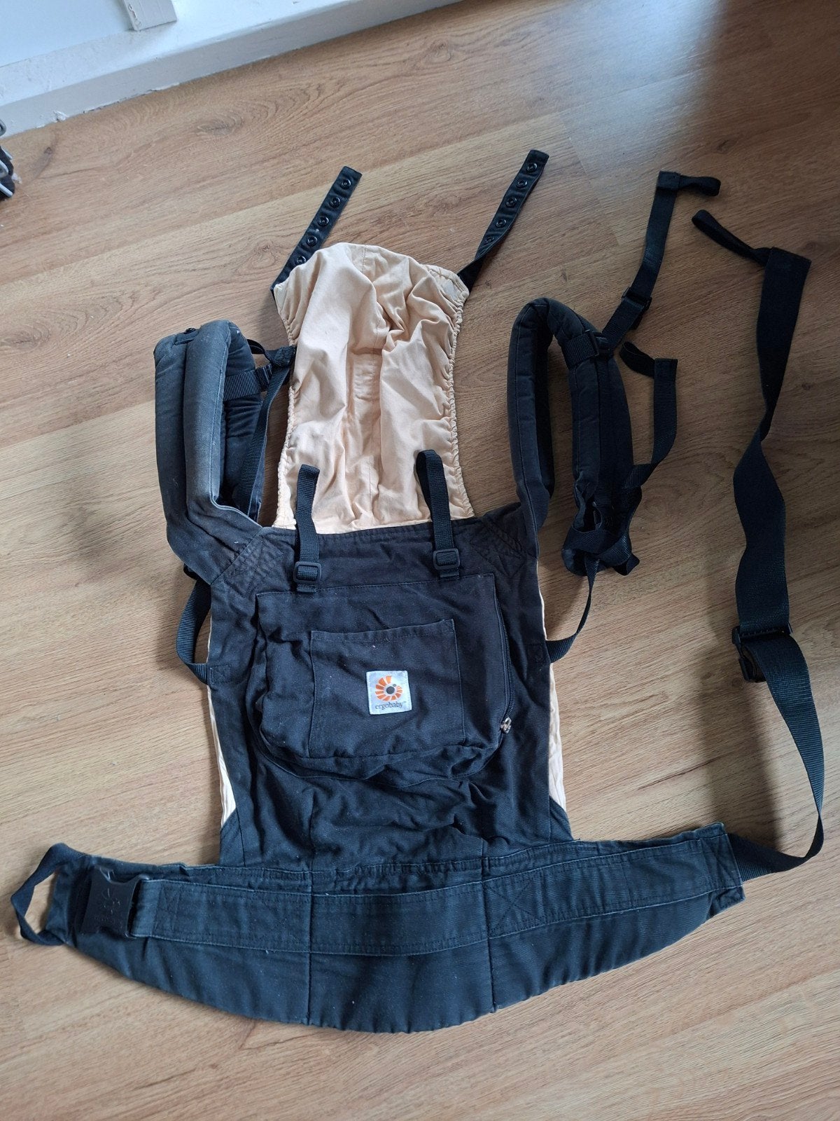 Ergobaby Draagzak met Verkleiner - Zwart/Beige, Overige merken, Gebruikt, Ophalen of Verzenden, Buik, Rug of Zij
