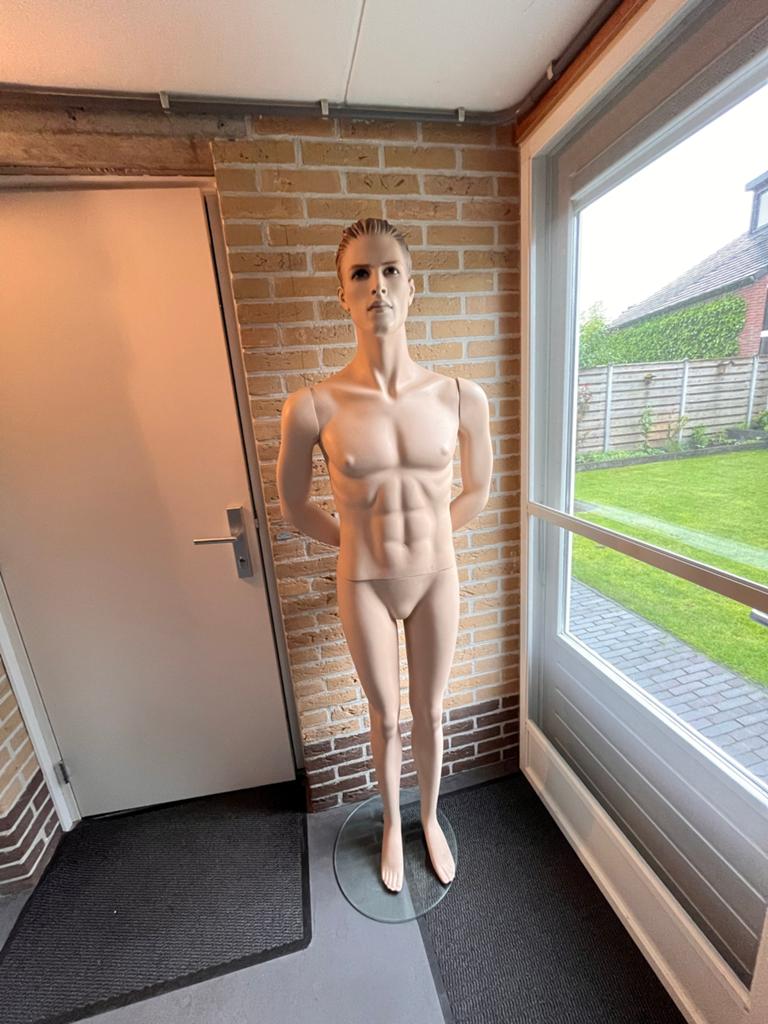 Mannequin/ paspop man en vrouw, Ophalen