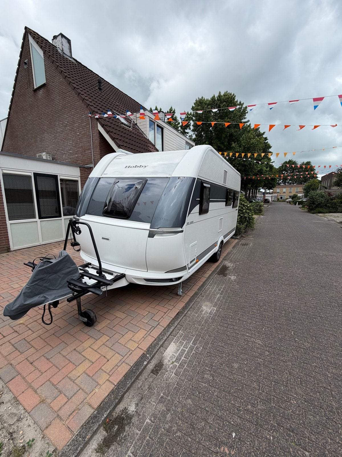 Hobby 460 Ufe Black Edition met voortent en luifels, Caravans en Kamperen, Caravans, Rondzit, Hobby, Particulier, Luifel