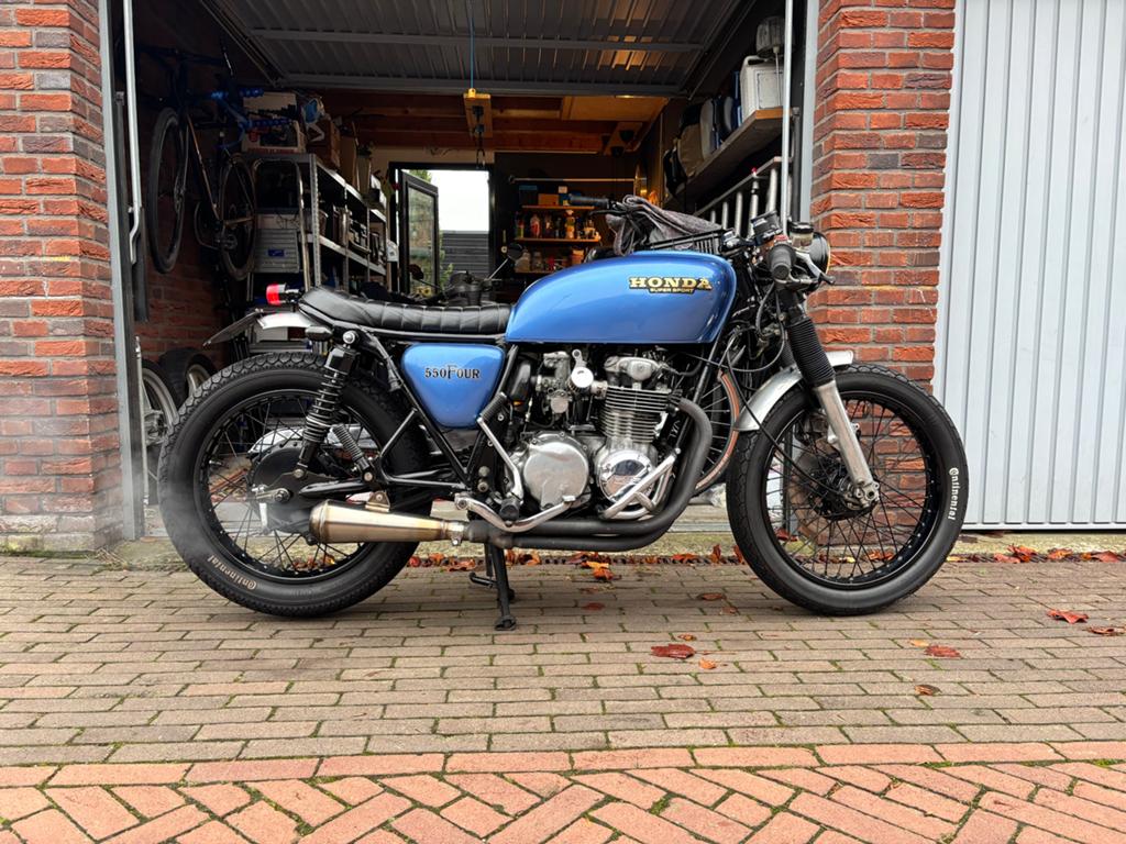 Unieke Honda CB550 1976 - caferacer - wegenbelastingvrij, Sportuitlaat, 4 cilinders, Motorrijbewijs A, Gebruikt
