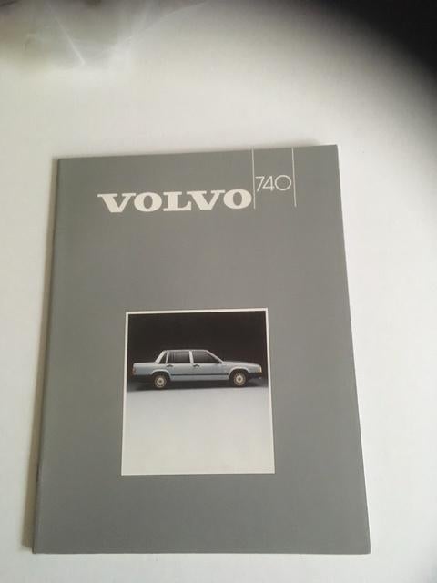 Autofolder/Brochure Volvo 740  GL-GLE-Turbo-D_Diesel 1985 NL, Ophalen of Verzenden, Zo goed als nieuw, Volvo