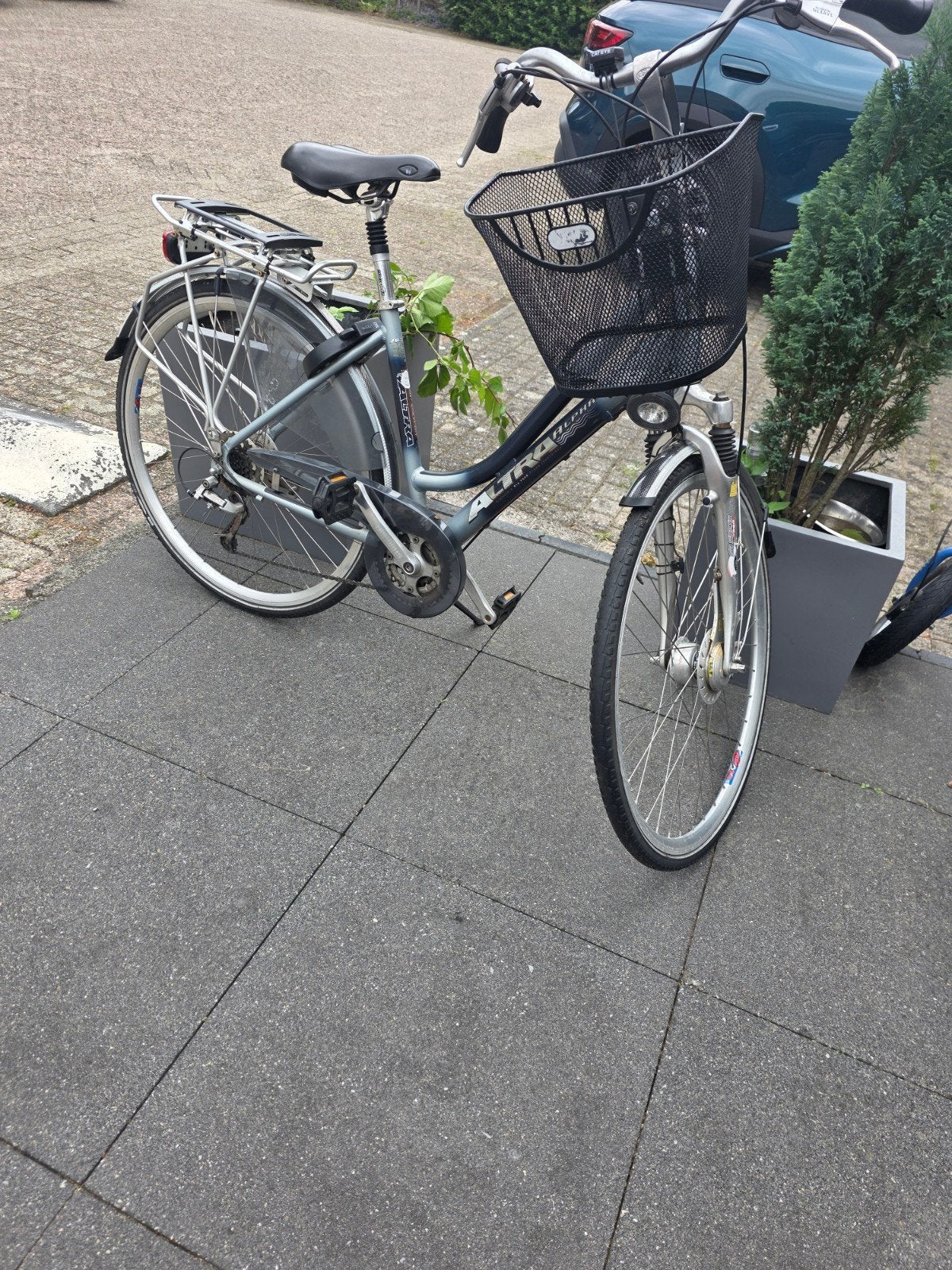 Damesfiets met mandje, Ophalen, Gebruikt