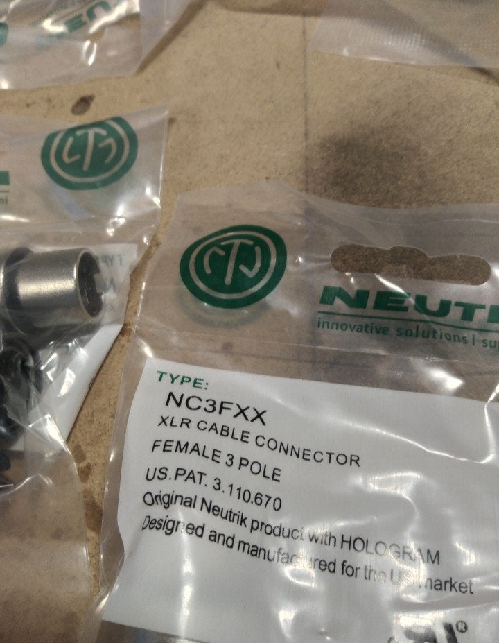 Neutrik NC3 FXX in nieuwstaat, Ophalen of Verzenden, Nieuw, Apparatuur
