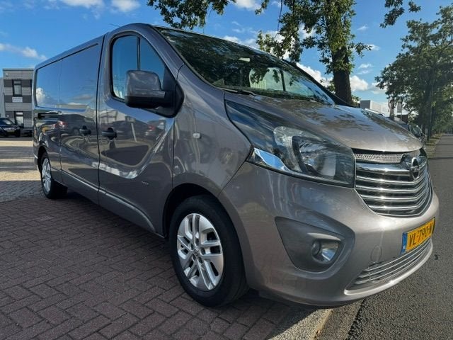 Opel Vivaro 1.6 CDTI 120pk L2 H1 Sport Edition 154.000km 1e, Auto's, Voorwielaandrijving, Euro 5, Stof, Gebruikt
