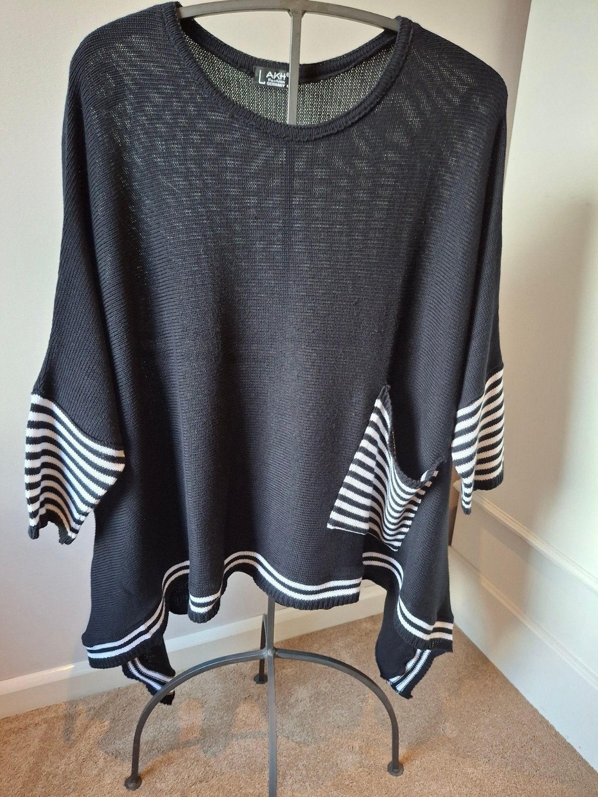AKH Zwarte Katoenen Tuniek met Strepen en Punten, Maat 46/48 (XL) of groter, Ophalen of Verzenden, Zo goed als nieuw, AKH
