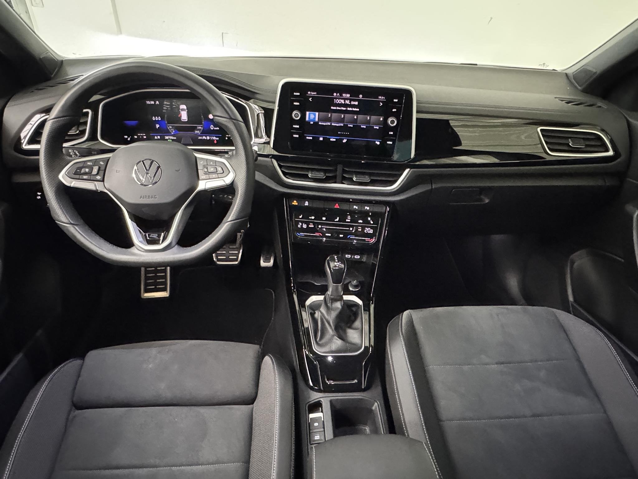 Volkswagen T-Roc 1.5 TSI R-Line | Trekhaak afn. 1.500 kg | S, Auto's, 4 cilinders, Zwart, 1252 kg, SUV of Terreinwagen