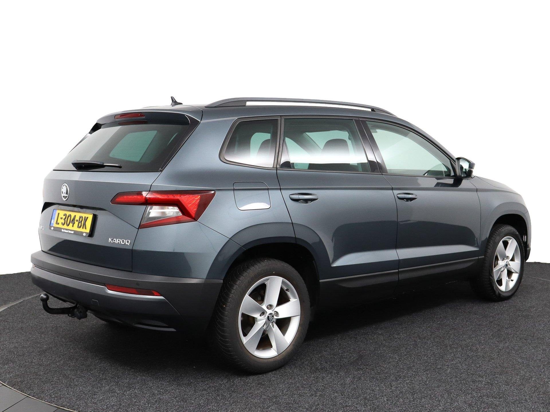 Skoda Karoq 1.5 TSI ACT Sportline Business Automaat | Apple, Auto's, Stof, 4 cilinders, Karoq, Bedrijf