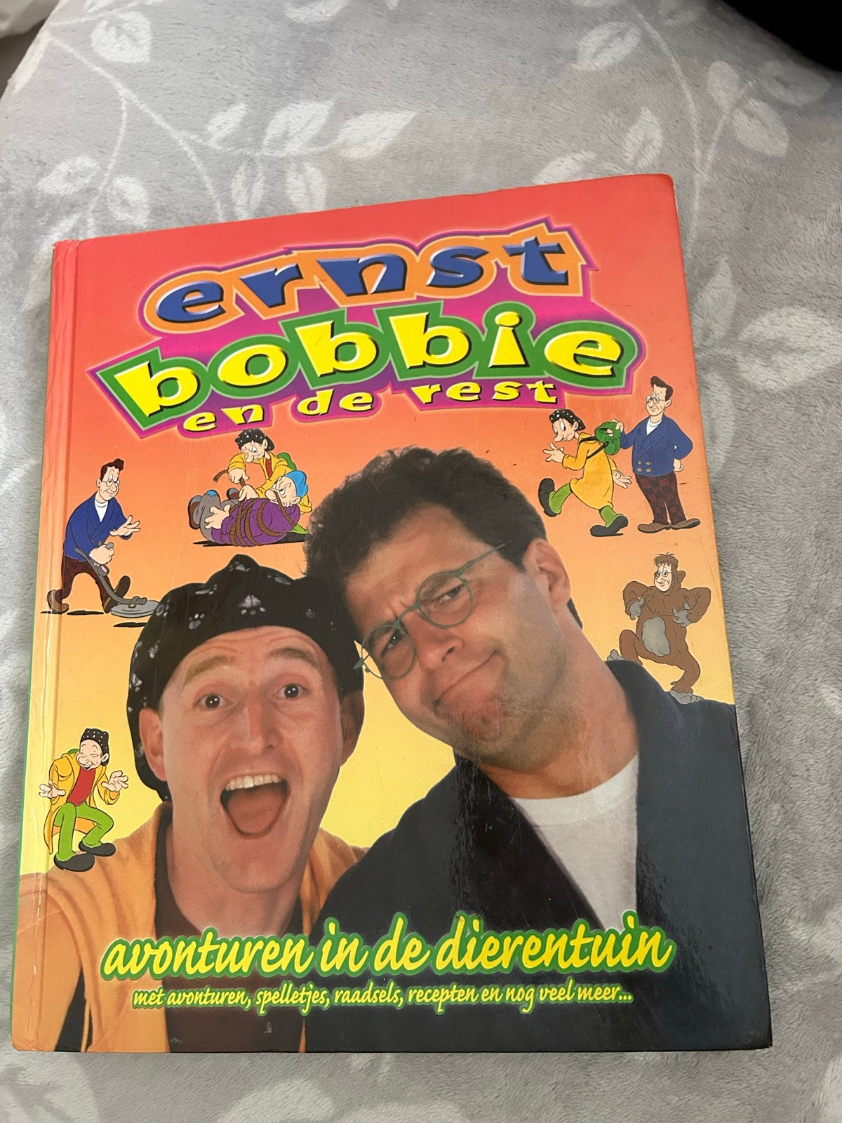 Ernst, Bobbie en de rest: Avonturen in de dierentuin, Ophalen of Verzenden, Zo goed als nieuw, Non-fictie