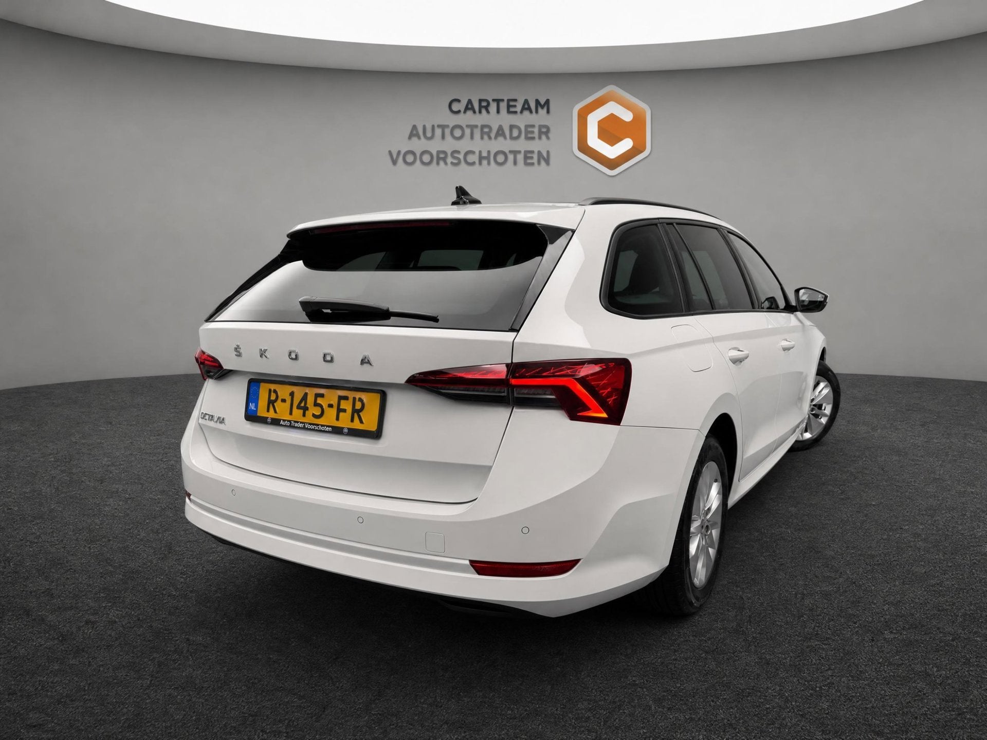 Skoda Octavia Combi 1.0 TSI Ambition, Voorwielaandrijving, Stof, Gebruikt, Wit
