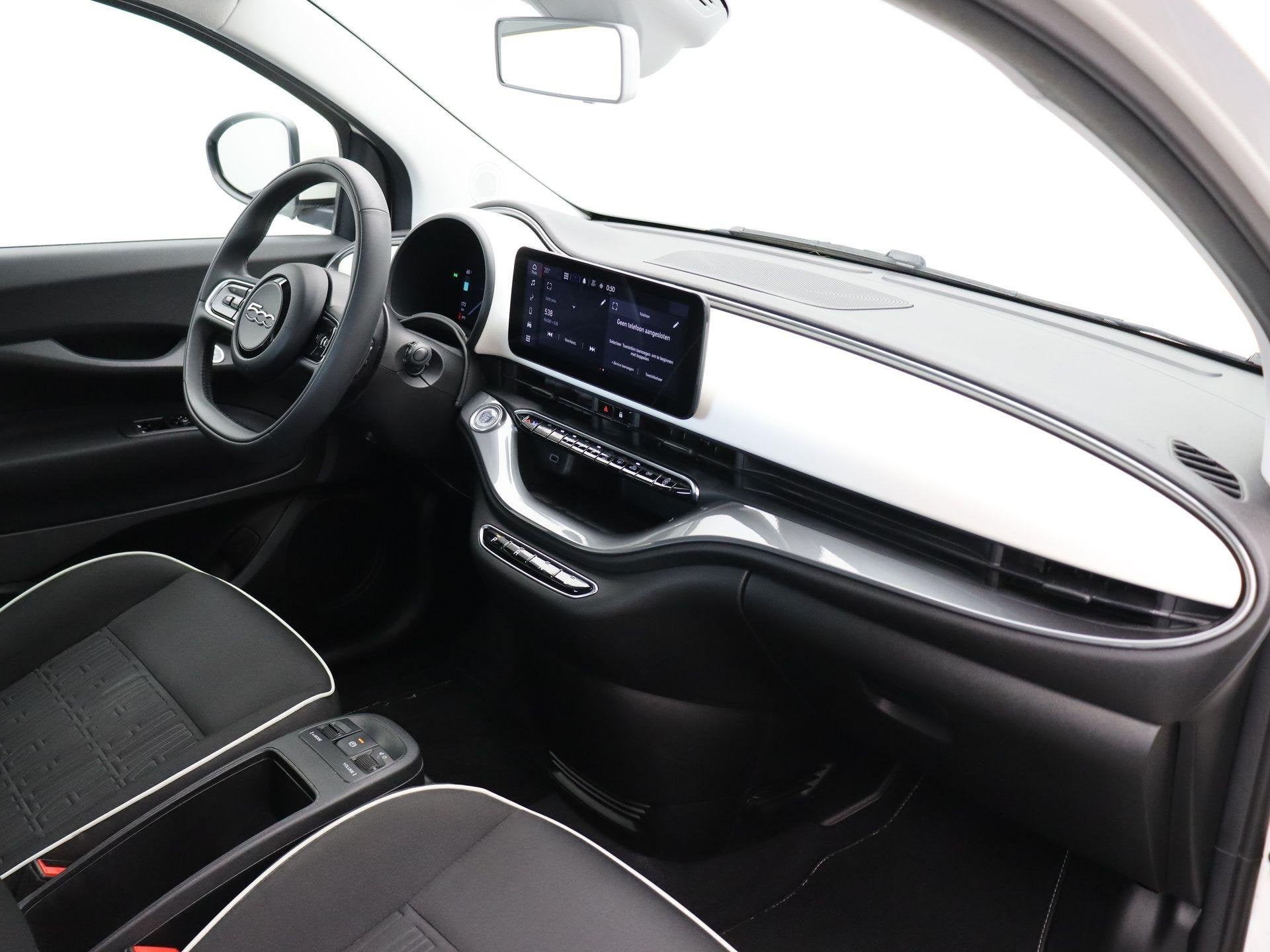 Fiat 500e Icon 42 kWh | Apple Carplay & Android Auto | 320km, Auto's, Fiat, Stof, 118 pk, 4 stoelen, Wit
