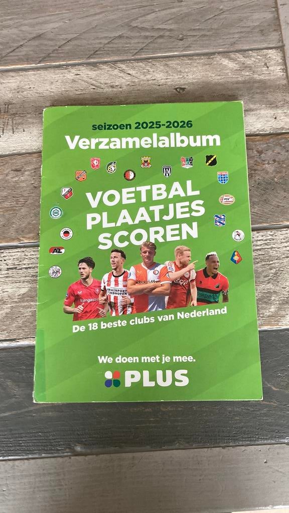 Verzamelalbum voetbalplaatjes compleet, Ophalen, Zo goed als nieuw
