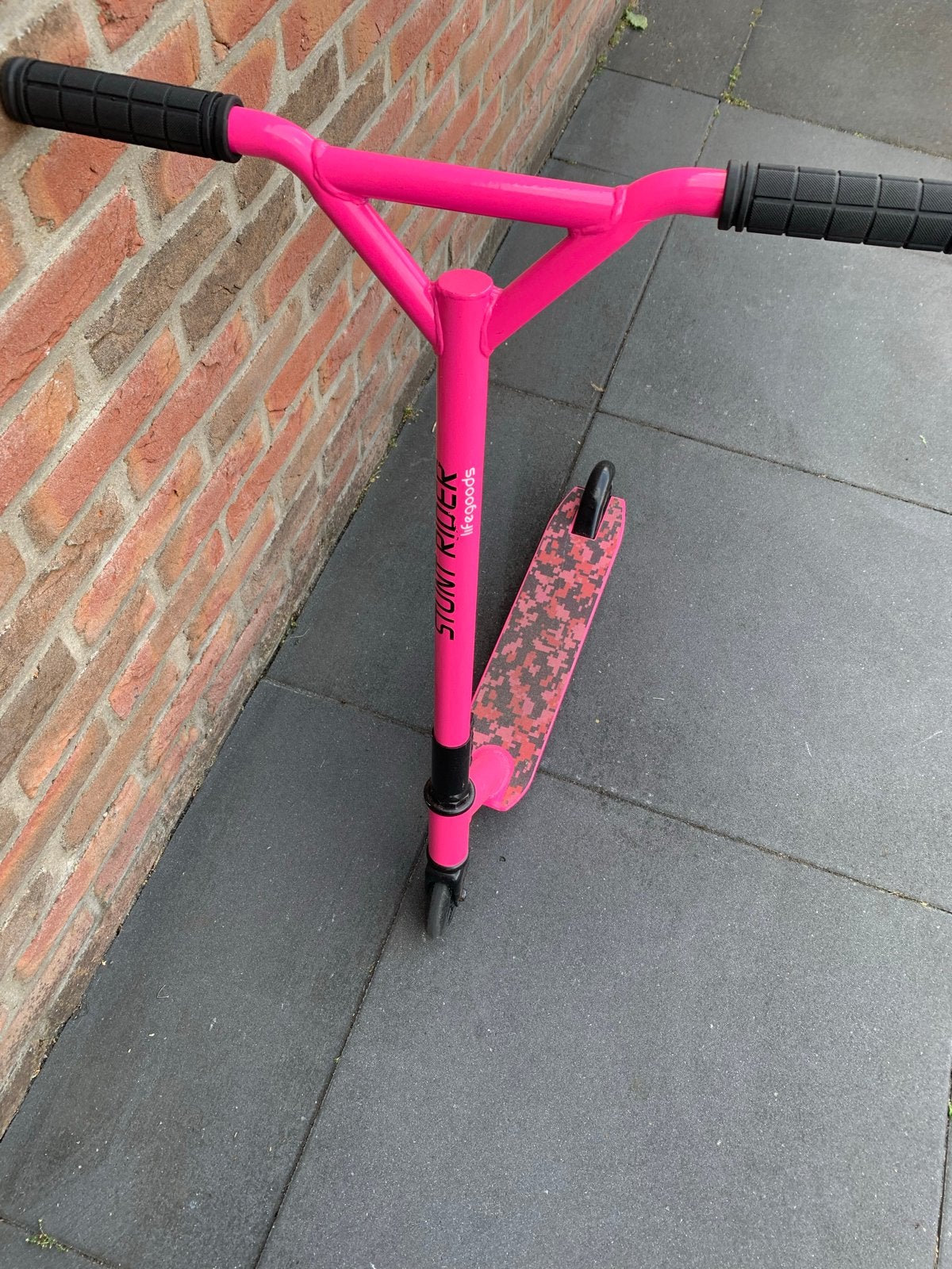 Roze Stuntstep Stunt Killer LifeGoods, Fietsen en Brommers, Steps, Ophalen, Gebruikt, Gewone step