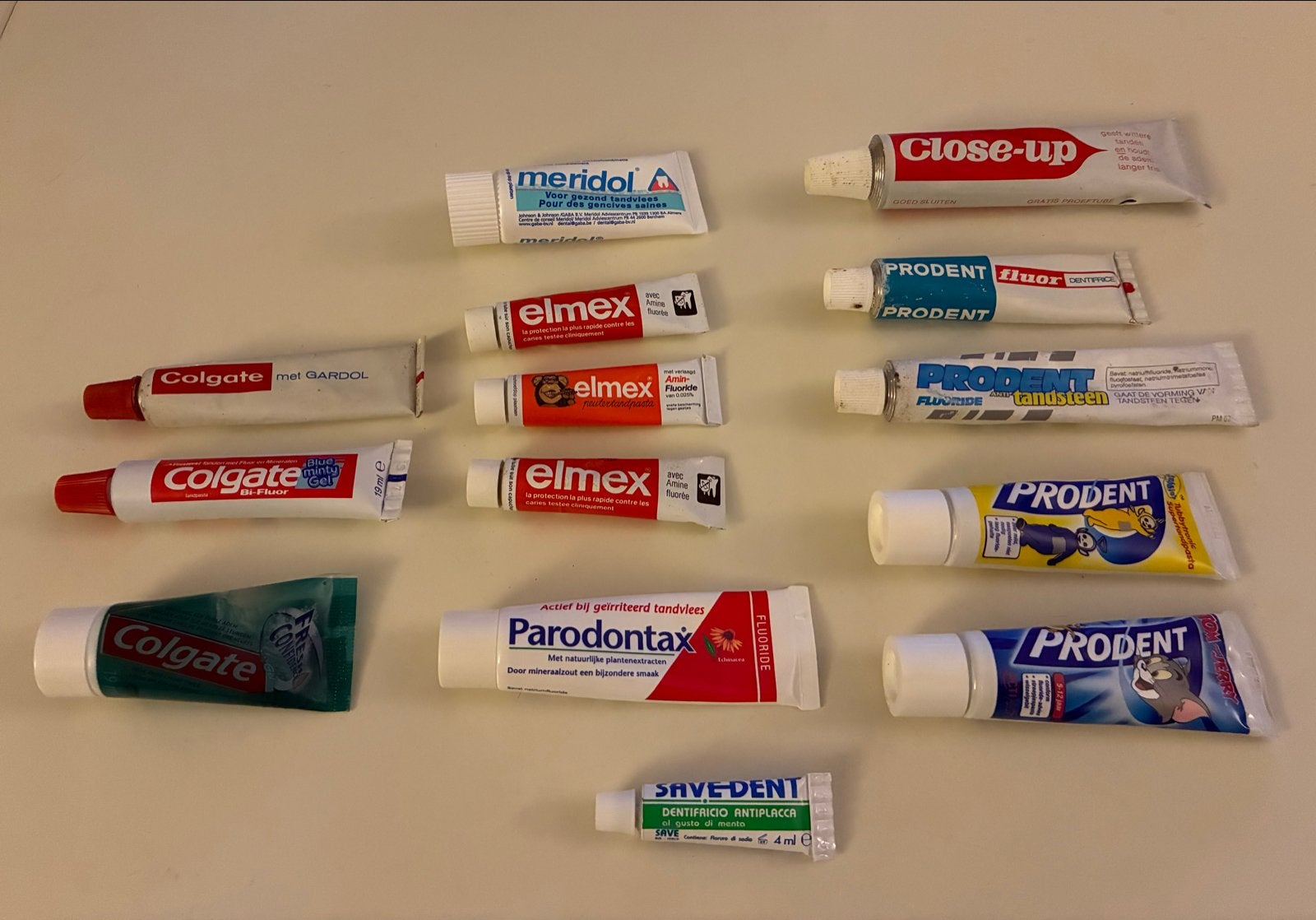 Mini tandpasta's - Monsters Colgate, Elmex, Prodent, Parodon, Verzamelen, Ophalen of Verzenden, Zo goed als nieuw, Overige typen