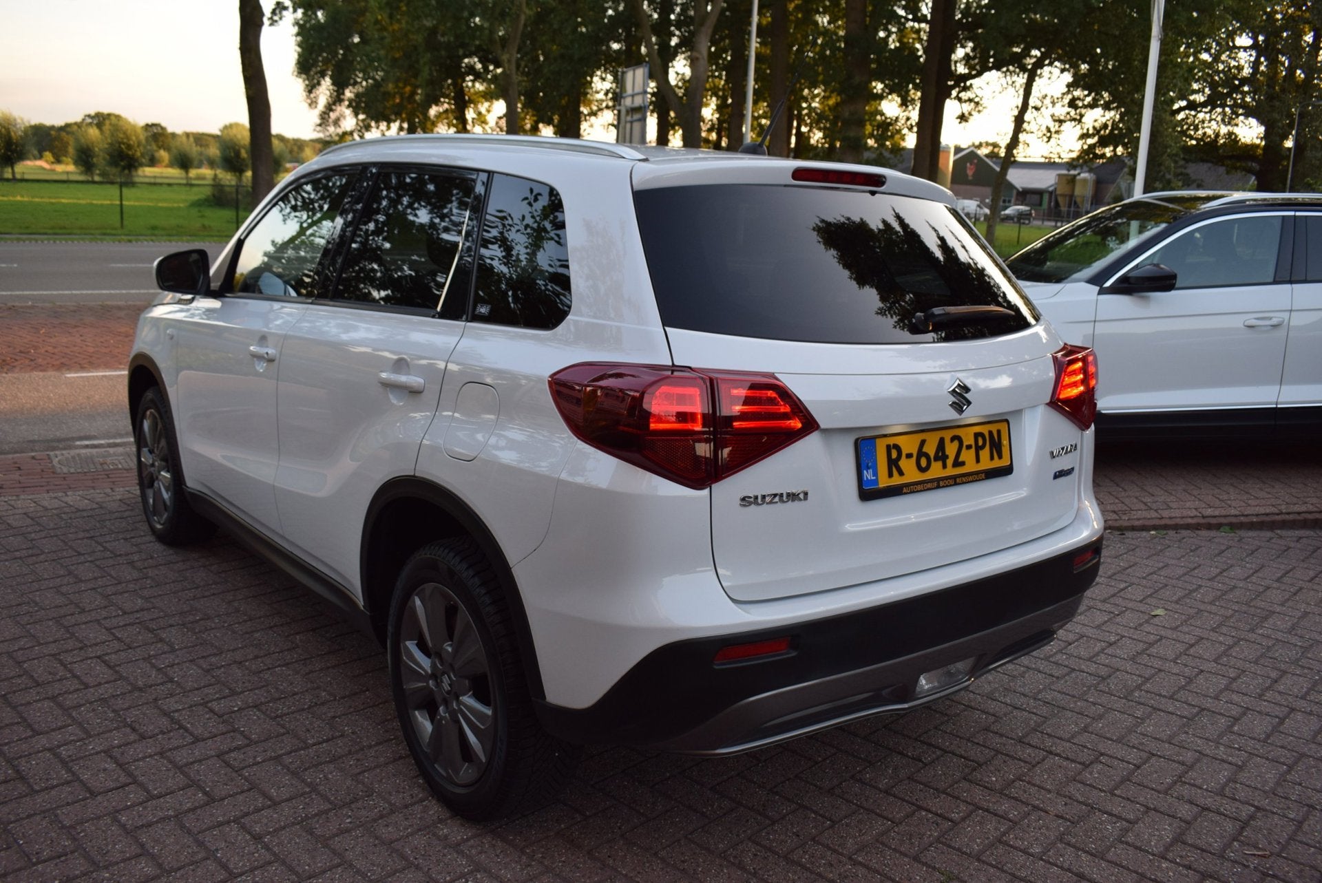 Suzuki Vitara 1.4 Boosterjet Select Smart Hybrid ADAP CRUISE, Auto's, Dealer onderhouden, Stof, Gebruikt, 4 cilinders