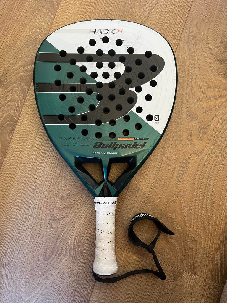Bullpadel Hack 04 Padel Racket - gebruikt, Sport en Fitness, Padel, Ophalen of Verzenden, Gebruikt, Padelracket