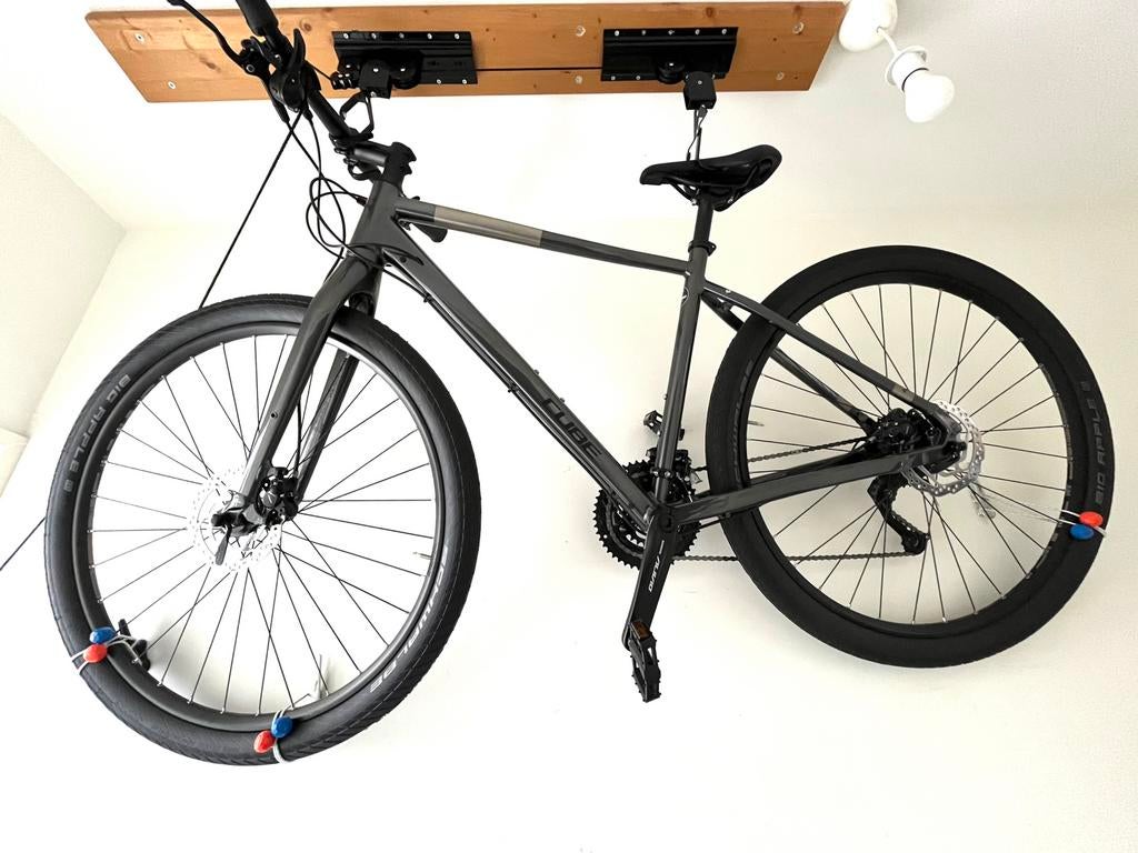 Cube Hyde stadsfiets & mountainbike 1.62 m - 1.75m/ maat S, Fietsen en Brommers, Minder dan 10 versnellingen, Vering, Zo goed als nieuw