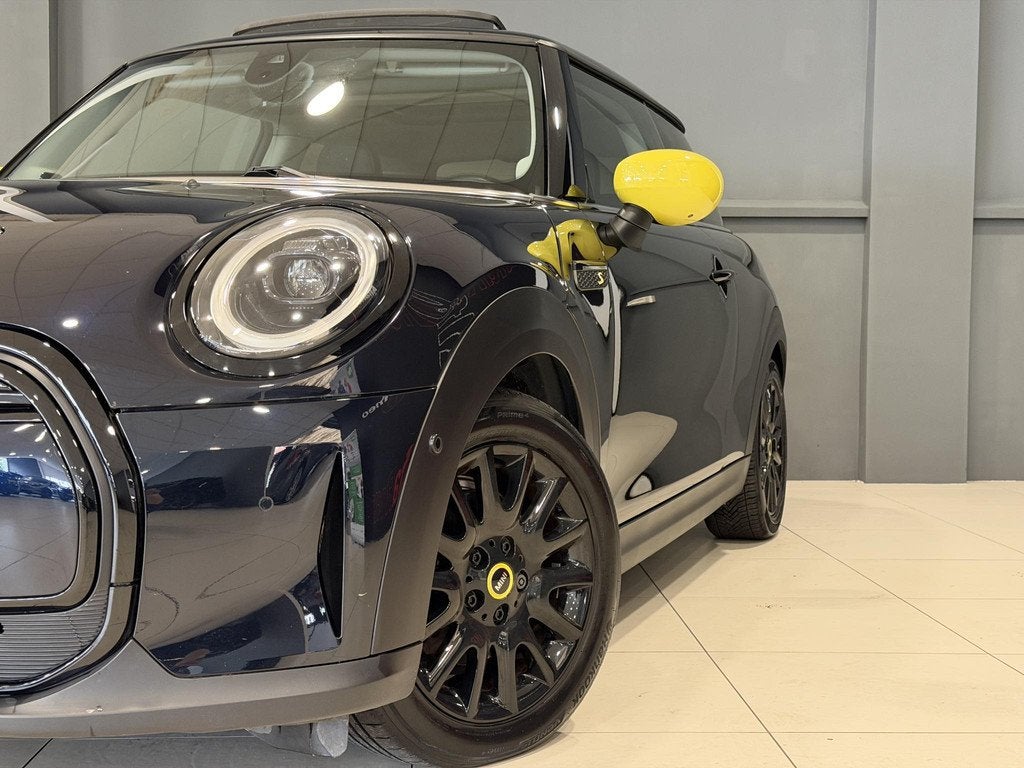 MINI Electric MINI Yours 33 kWh | Harman Kardon | Panorama d, Auto's, Mini, Gebruikt, 33 kWh, 4 stoelen, Leder