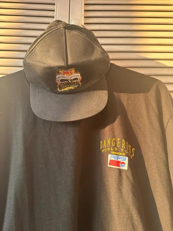 Michael Jackson world tour pet, Kleding | Heren, Hoeden en Petten, Michael jackson, Nieuw, Pet, One size fits all