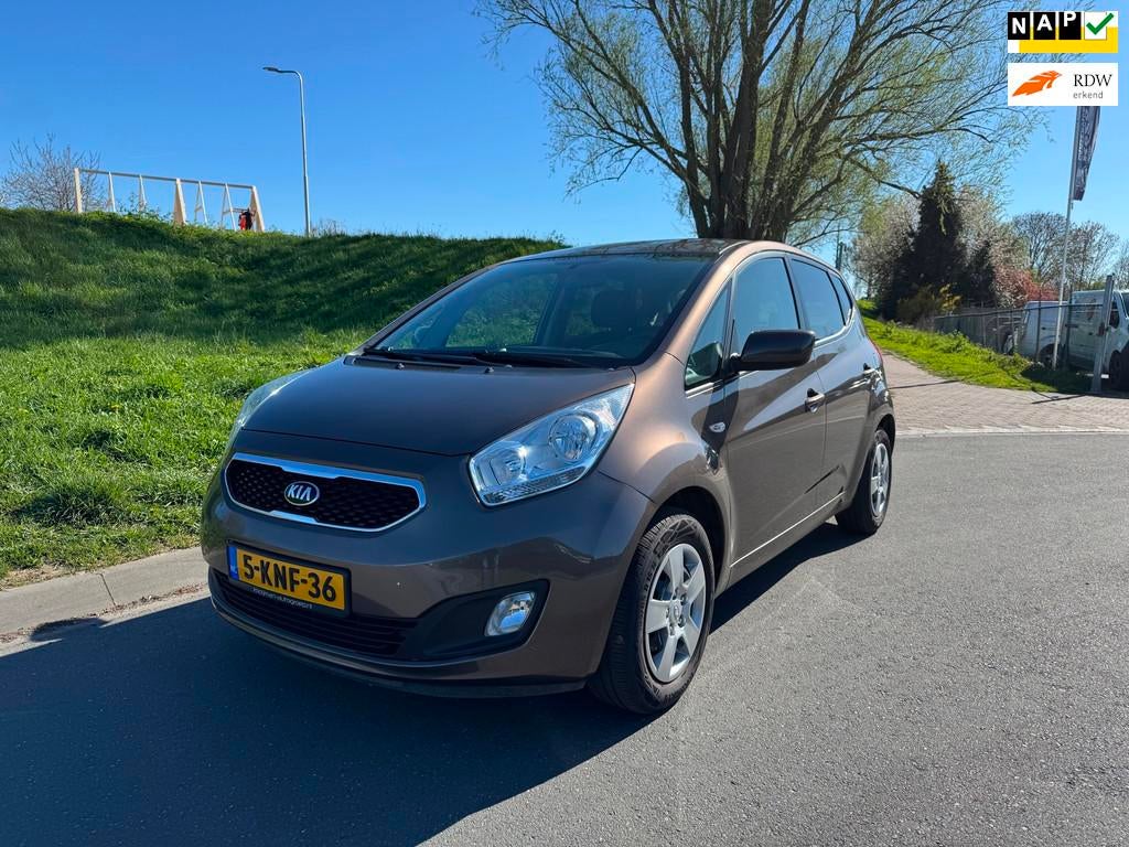 Kia Venga 1.6 CVVT Plus Pack Navigatie Automaat Achteruitrij, Euro 5, 1591 cc, 4 cilinders, Bruin