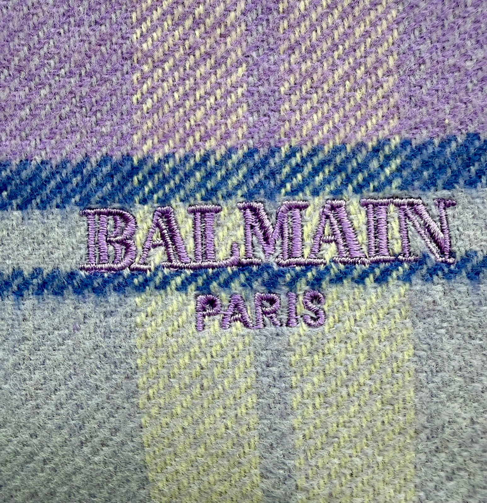 Foto 3 van Balmain Paris lilac geruite wol mix sjaal