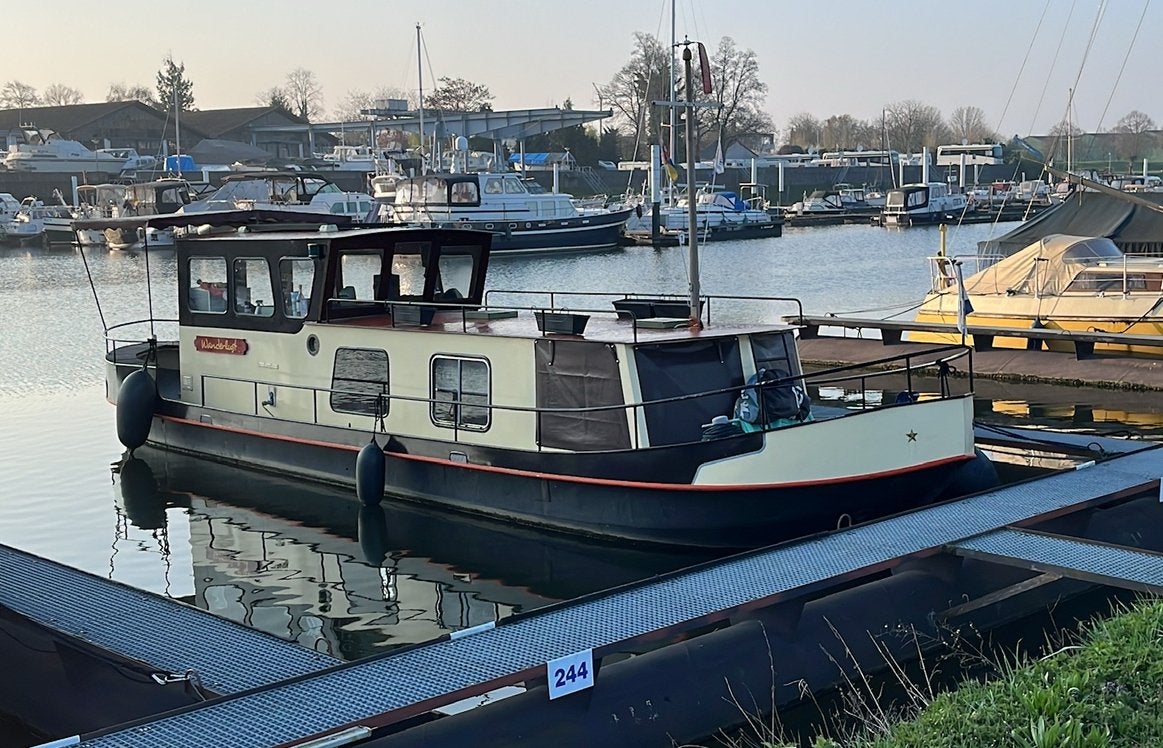 Te koop: Unieke platbodem ‘Wanderlust' - 11x2,40m, Watersport en Boten, Motorboten en Motorjachten, Gebruikt, Staal, Diesel, Binnenboordmotor