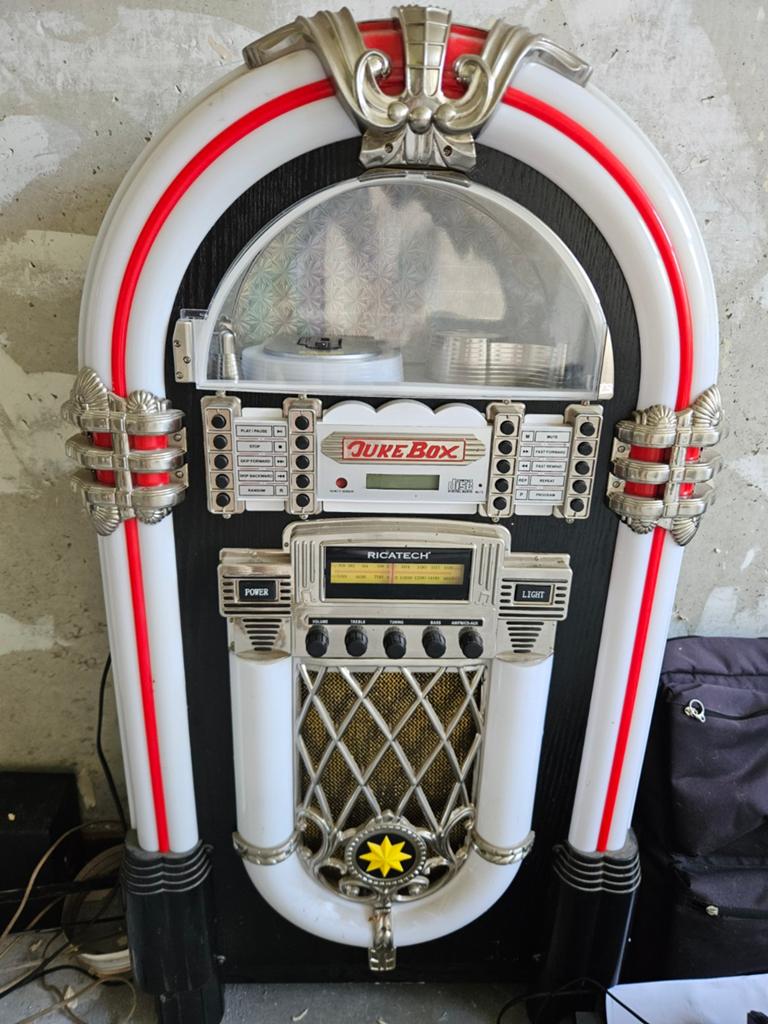 Ricatech Jukebox - Retro design met moderne functies, Verzamelen, Automaten | Jukeboxen, Ophalen, Gebruikt, 1970 tot heden, Overige merken