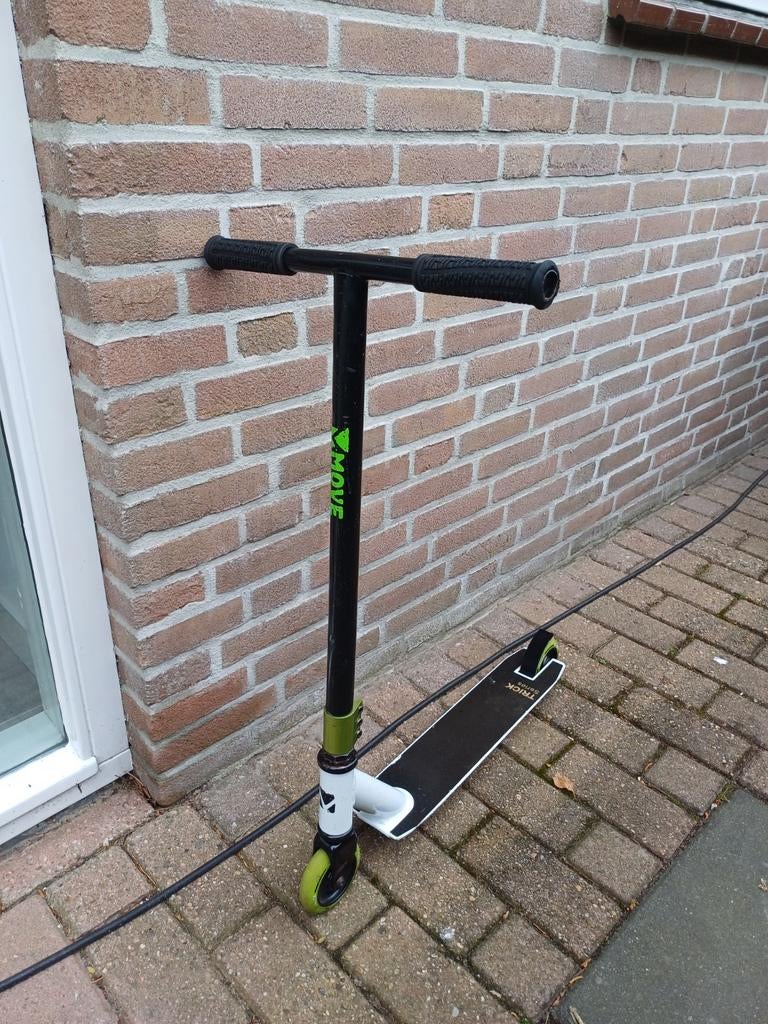 Stuntstep Trick Scooter Zwart/Groen - MOVE, Ophalen, Gebruikt, Gewone step, MOVE