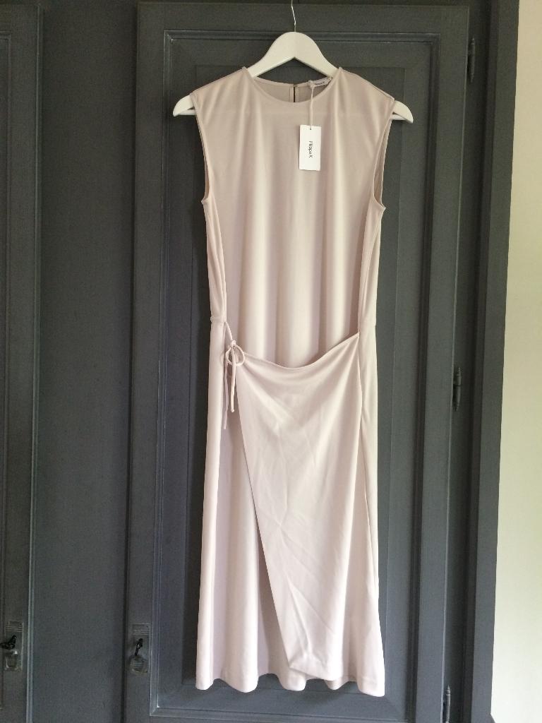 Filippa K roze lange jurk S NIEUW, Nieuw, Ophalen of Verzenden, Roze, Maat 36 (S)