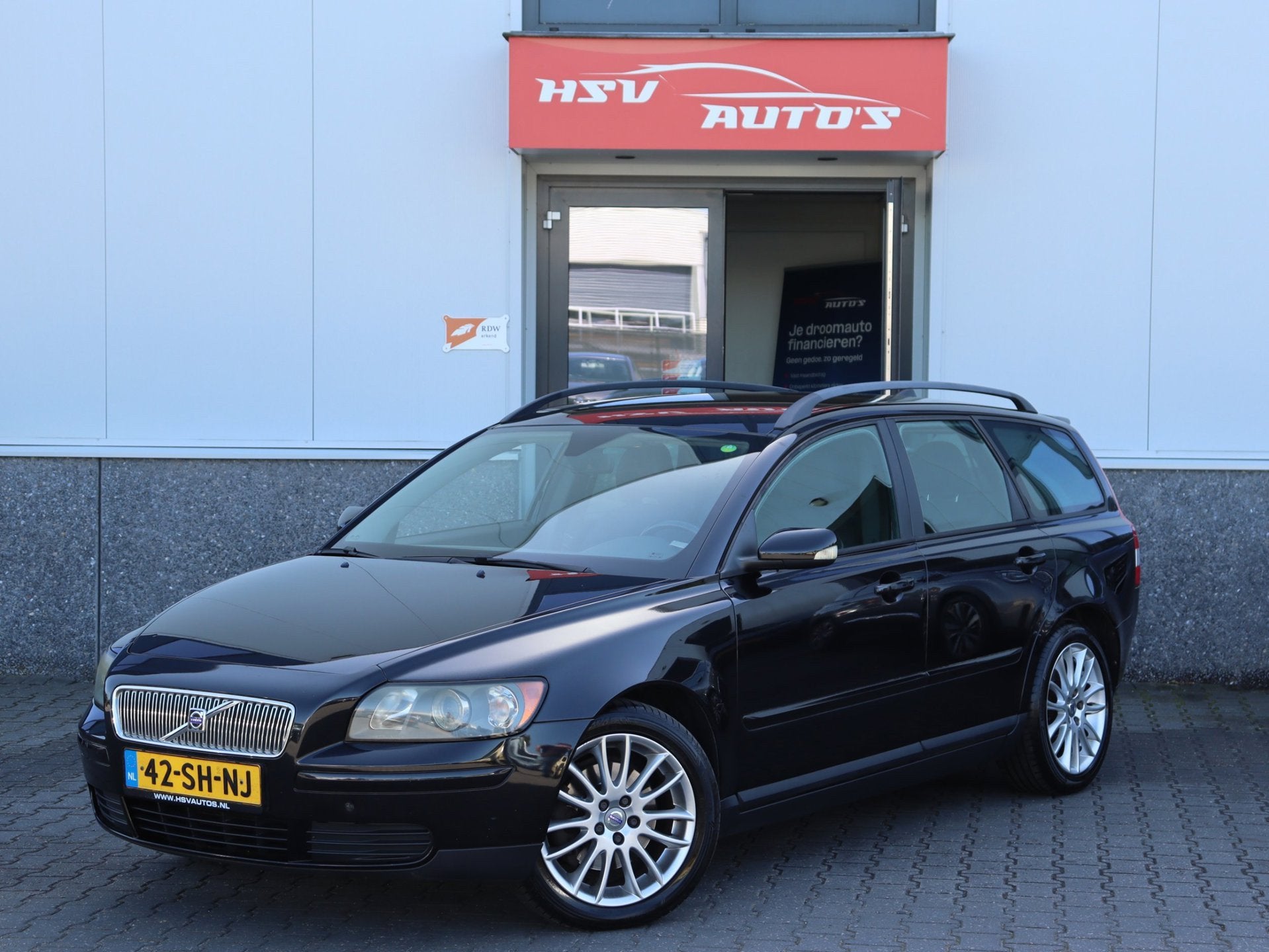 Volvo V50 2.4i Kinetic airco LM org NL, Auto's, Volvo, Voorwielaandrijving, 1362 kg, Gebruikt, 700 kg