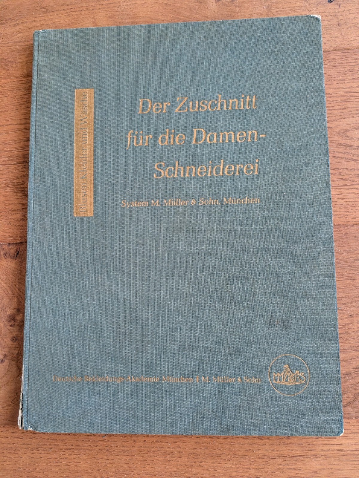 Der Zuschnitt für die Damen-Schneiderei M.Muller & Sohn, Boeken, Ophalen of Verzenden, Gelezen, Studie en Technieken