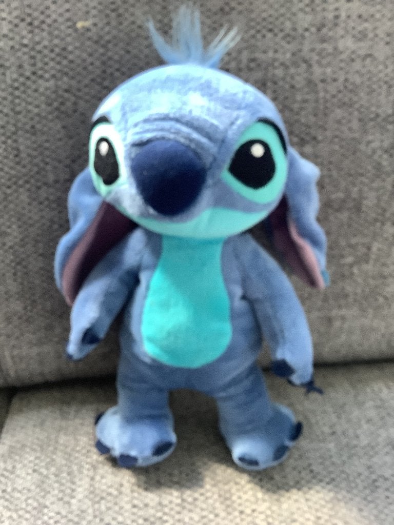 Stitch knuffel 27 cm hoog Disney Store 7,50 euro, Ophalen of Verzenden, Zo goed als nieuw, Overige typen