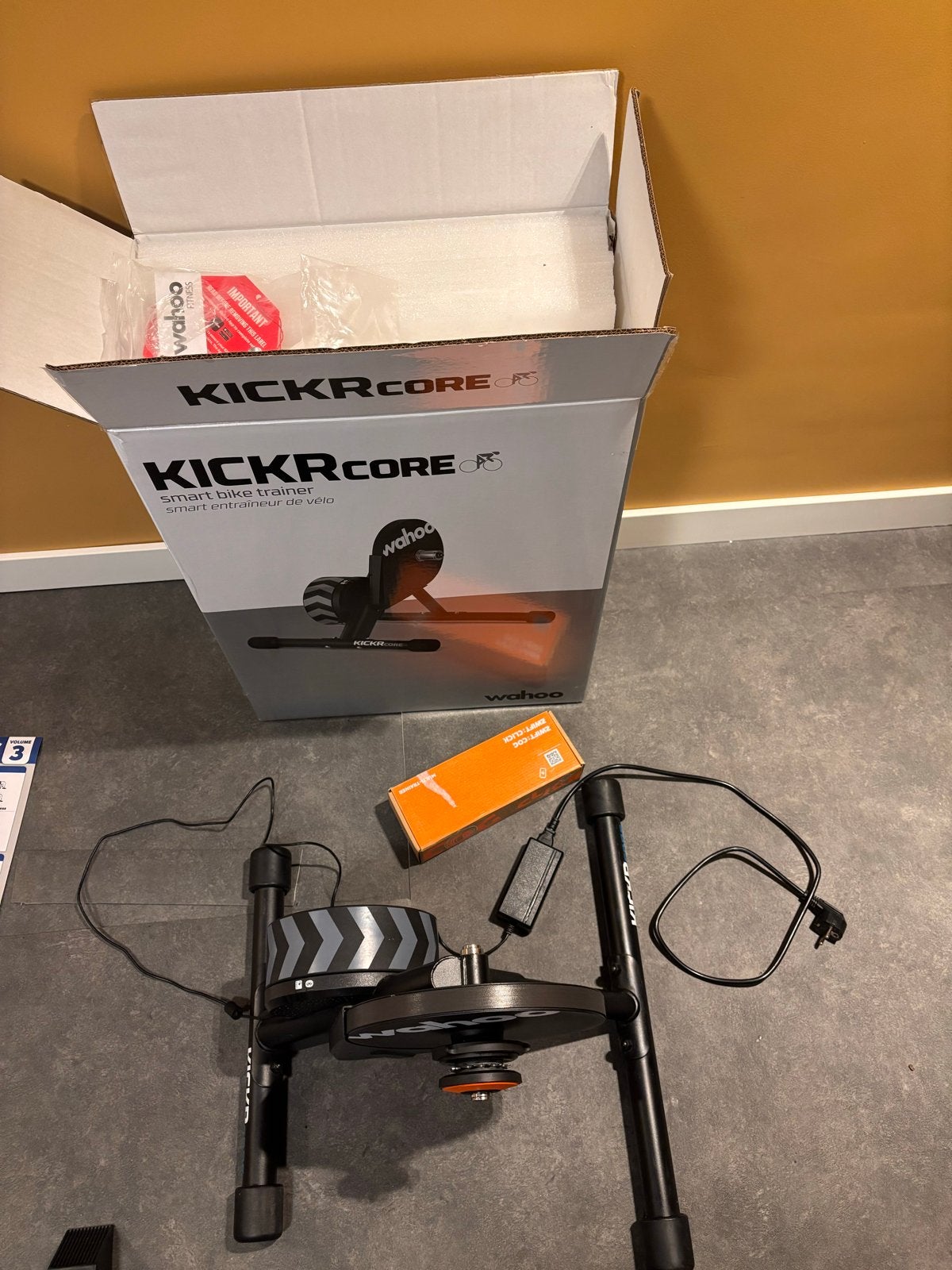 Wahoo KICKR Core Smart Trainer met Zwift Clic Cog, Ophalen of Verzenden, Gebruikt
