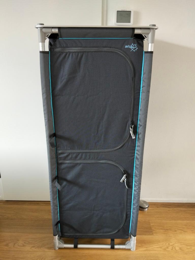 Zeer nette Campingkast, Caravans en Kamperen, Ophalen, Zo goed als nieuw, Campingkast