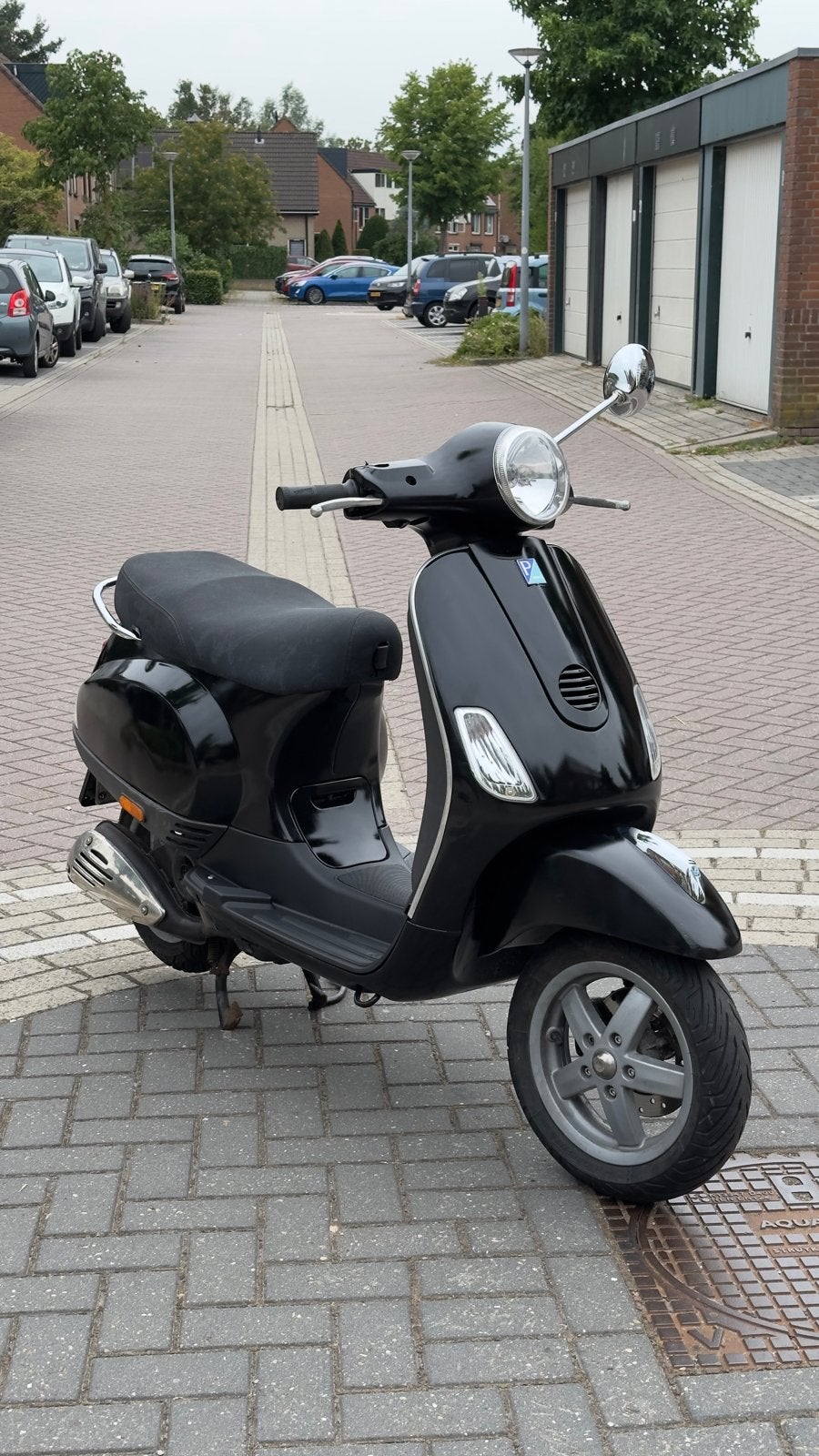 Vespa lx50 zwart geel kenten 4 tak, Fietsen en Brommers, Scooters | Vespa, Gebruikt, Maximaal 45 km/u, Ophalen of Verzenden, Benzine