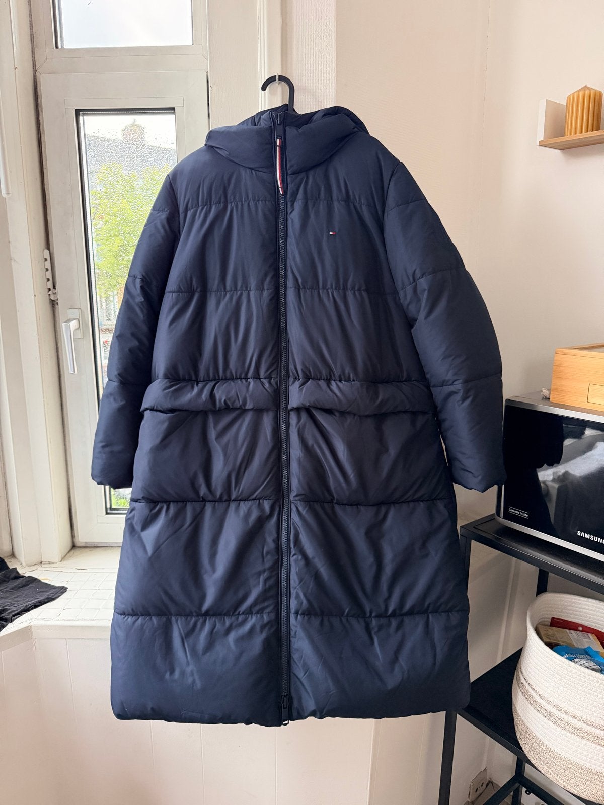 Tommy Hilfiger lange winterjas donkerblauw - Zo goed als nie, Ophalen, Zo goed als nieuw, Blauw