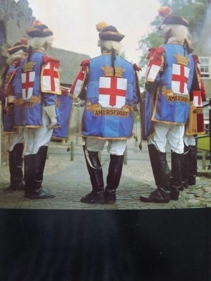 Amersfoort (Gildeblazers), Boeken, Geschiedenis | Stad en Regio, Ophalen of Verzenden, Zo goed als nieuw, Brigitte Eberwein & Cees van Leeuwen.