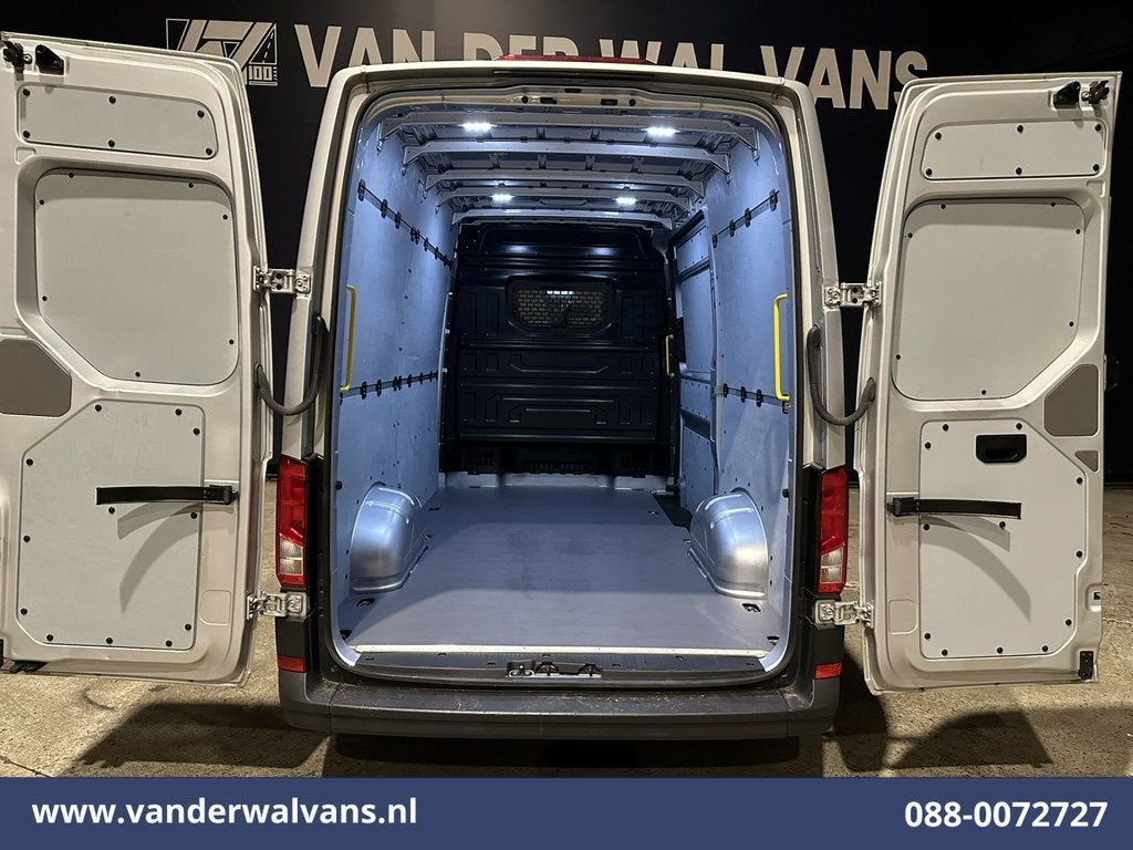 Volkswagen Crafter 2.0 TDI 140pk L3H3 L2H2 Euro6 Airco | Nav, Voorwielaandrijving, Stof, Gebruikt, 4 cilinders