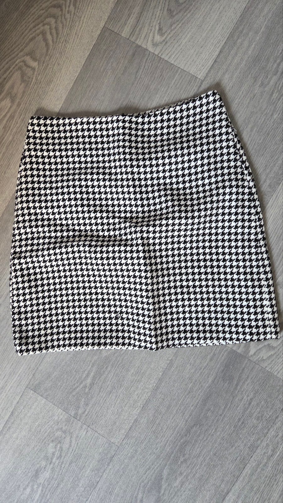AMISU Zwart-witte pied-de-poule rok, maat 34, Zwart, Ophalen of Verzenden, Zo goed als nieuw, Maat 34 (XS) of kleiner