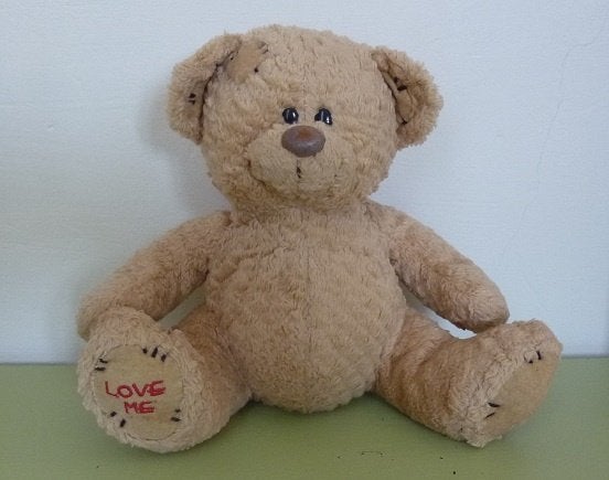 'Love me' beertje, Ophalen of Verzenden, Zo goed als nieuw, Beer, Klein (minder dan 20 cm)