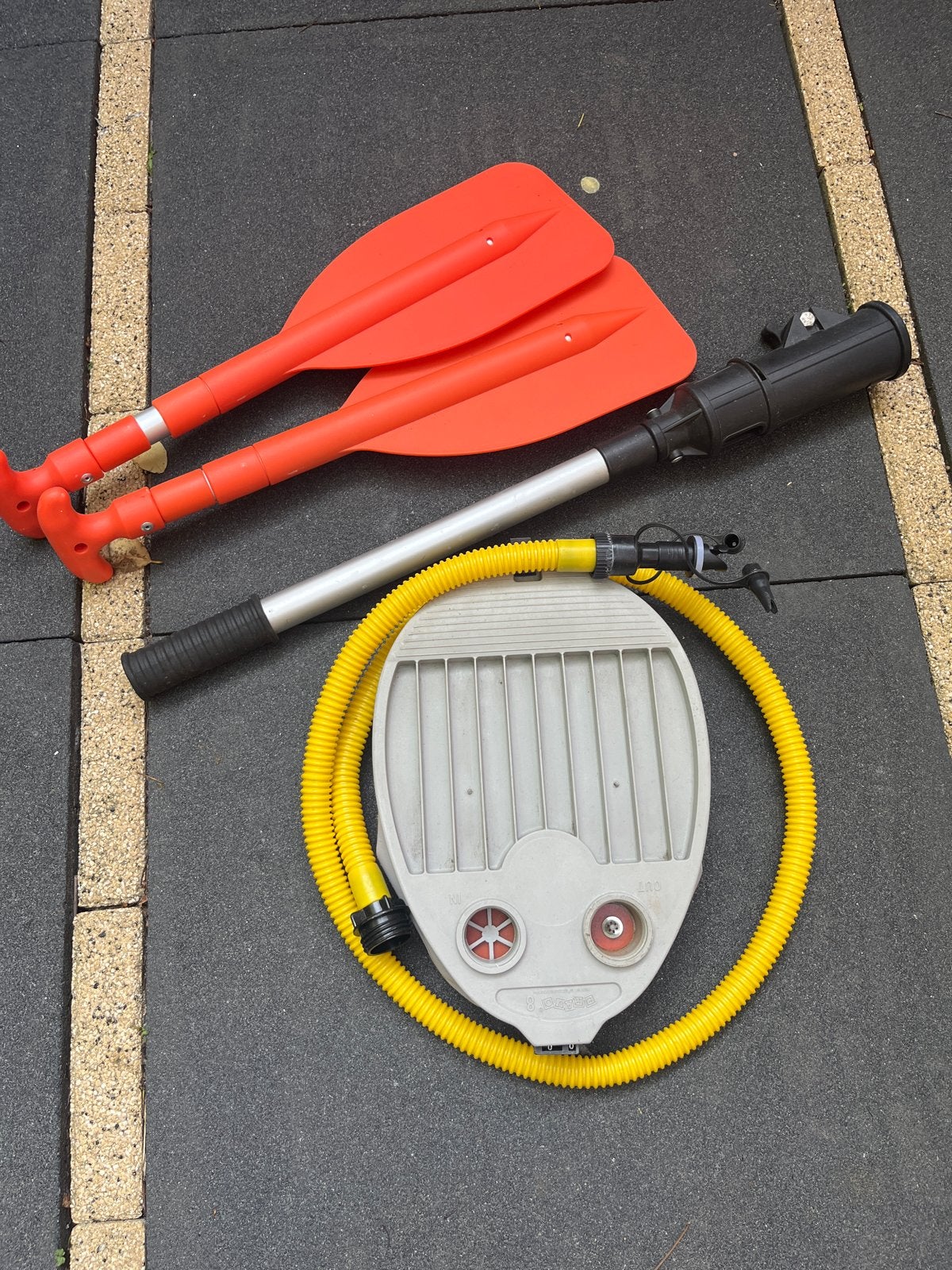 Peddels en pomp voor opblaasboot, Ophalen, Gebruikt