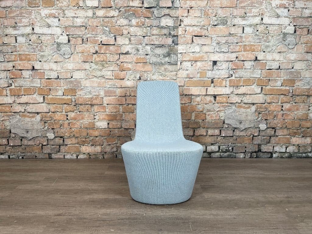 Vitra Monopod lichtblauw bij TheReSales