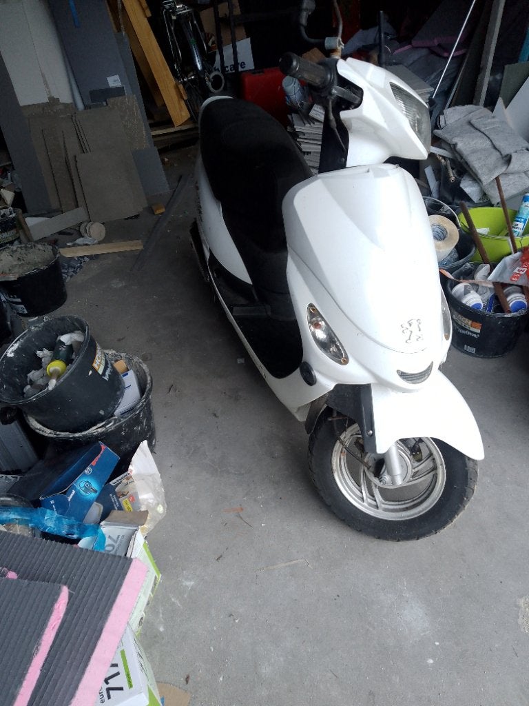 Scooter voor loop of sloop, Ophalen, Gebruikt, Benzine, Peugeot