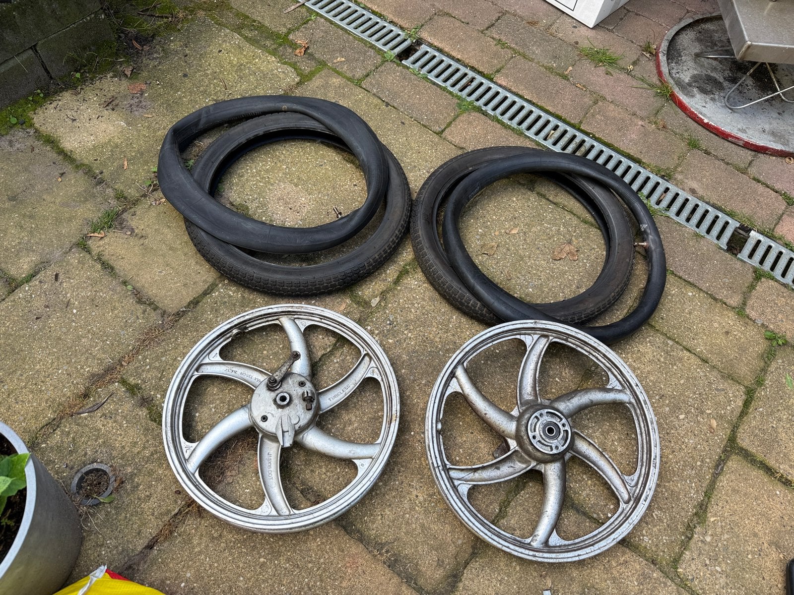 Te koop Tomos wielset met goede banden, Fietsen en Brommers, Ophalen of Verzenden, Gebruikt