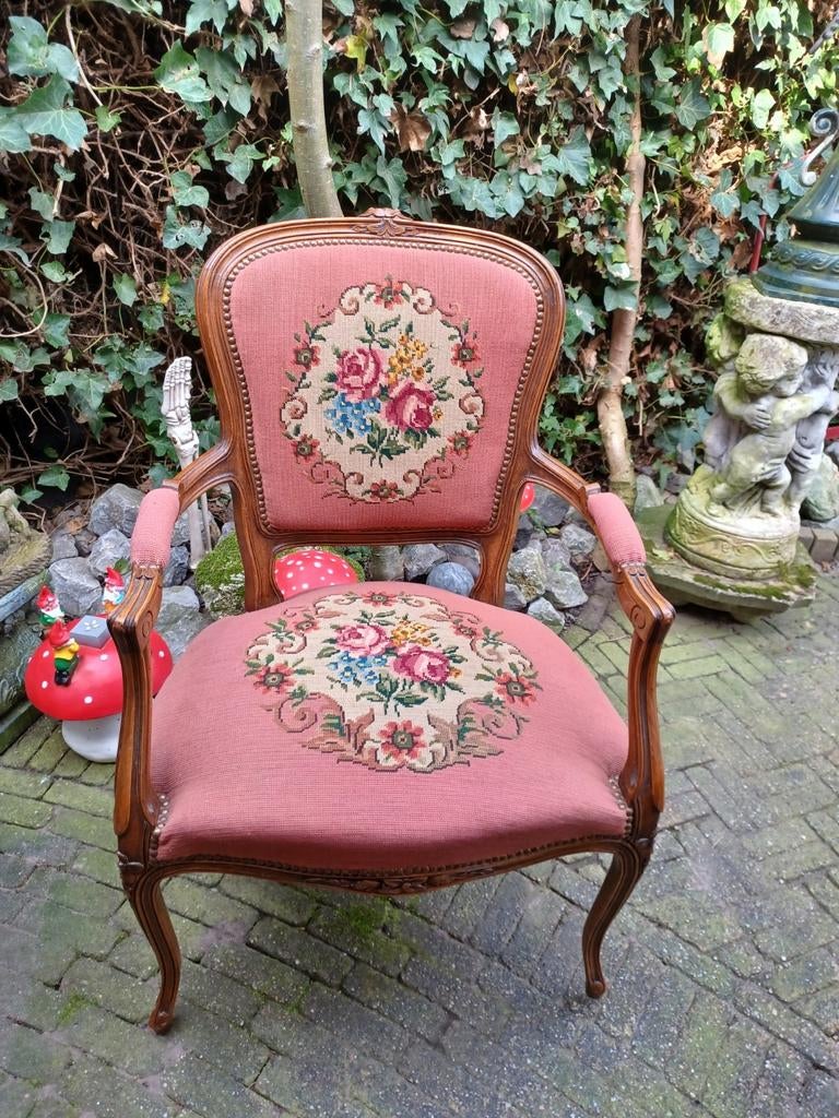 Schattig oud Queen Ann rozen stoeltje !, Antiek en Kunst, Ophalen